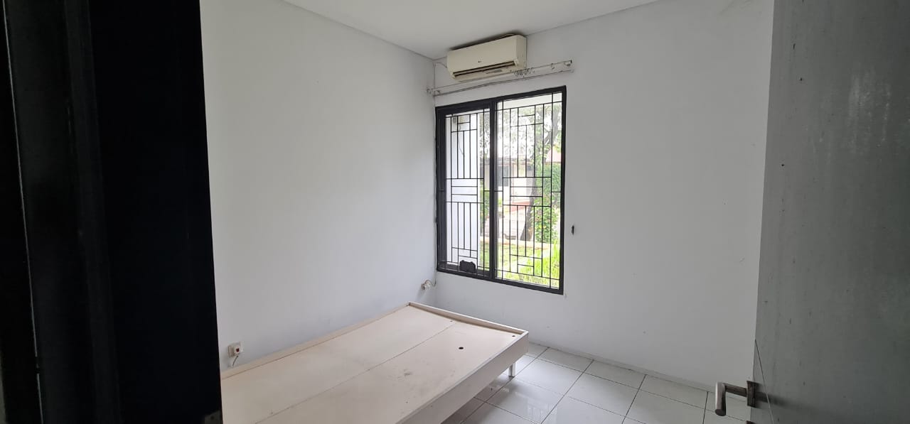 Rumah Disewakan Semi Furnished di Lippo Cikarang